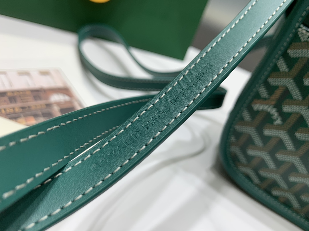 Belvedere PM Shoulder Bag In Green